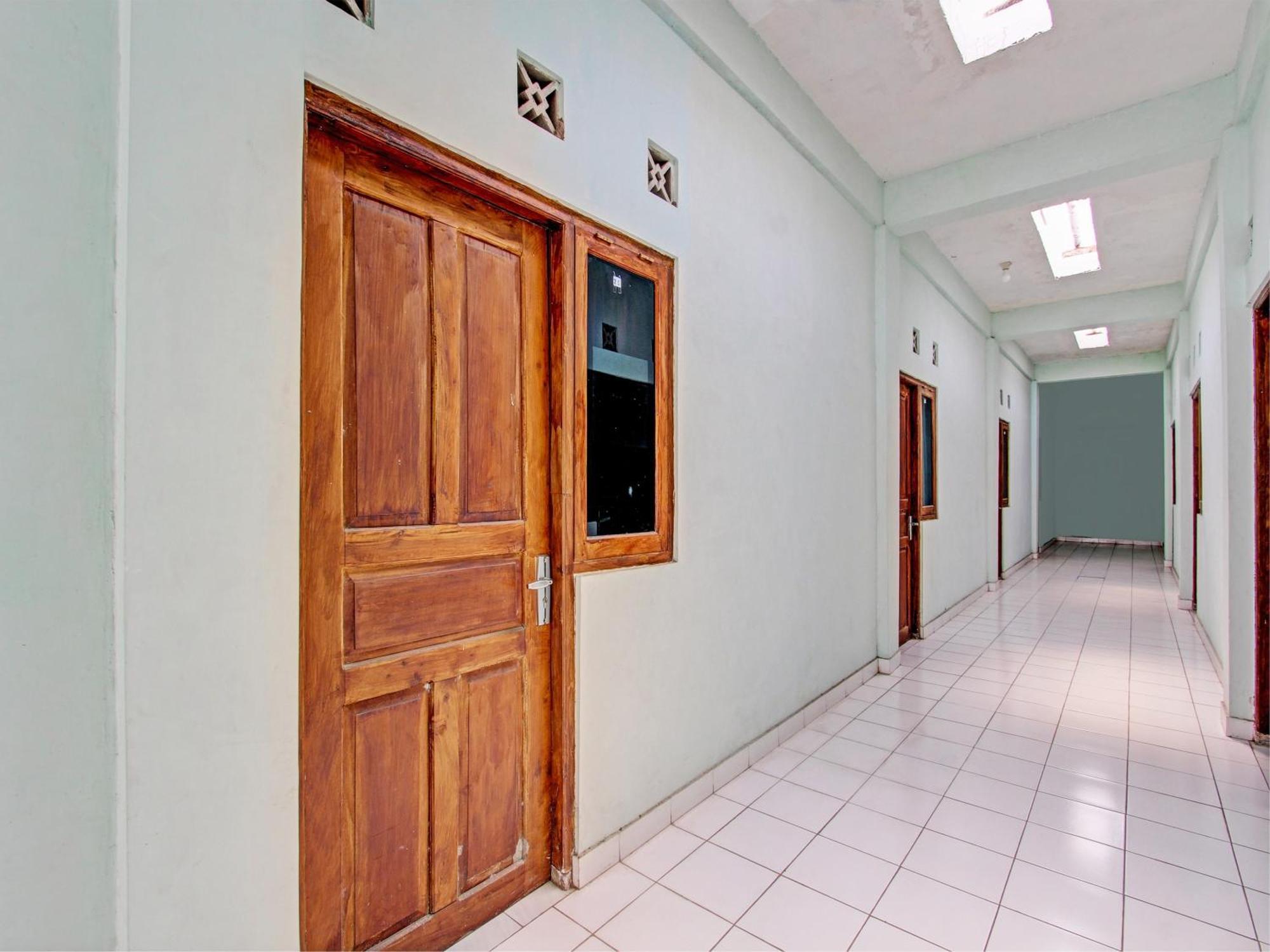Spot On 93020 Rumah Singgah Ganjuran Bantul Zewnętrze zdjęcie